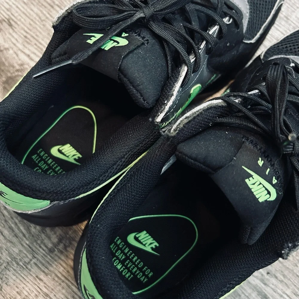 NIKE ✔️ AIR MAX EXCEE- GREEN STRIKE - Picture 5 of 10
